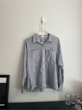 Levi’s Women’s Striped Button Down